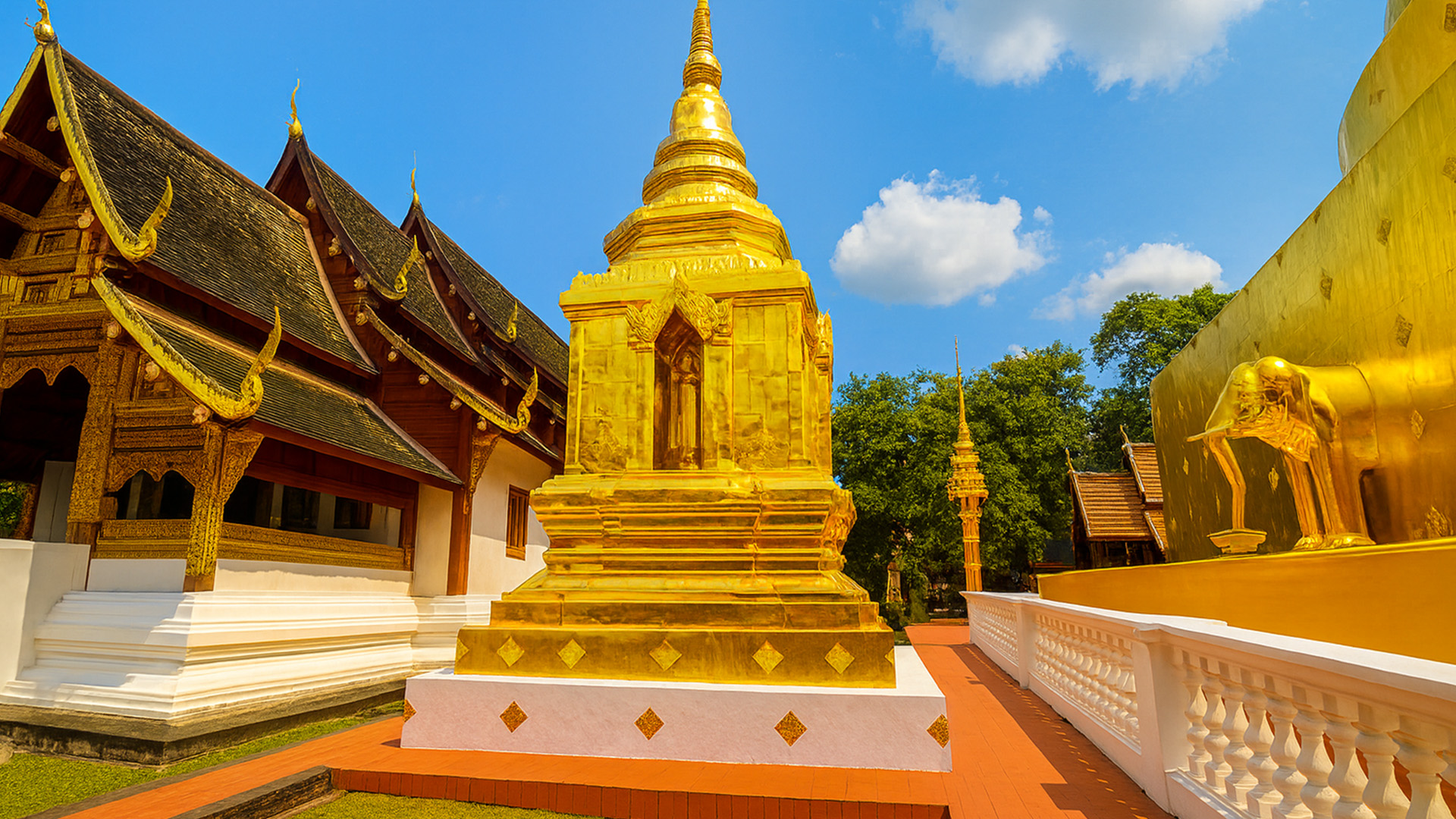 Temples and street food in Chiang Mai
