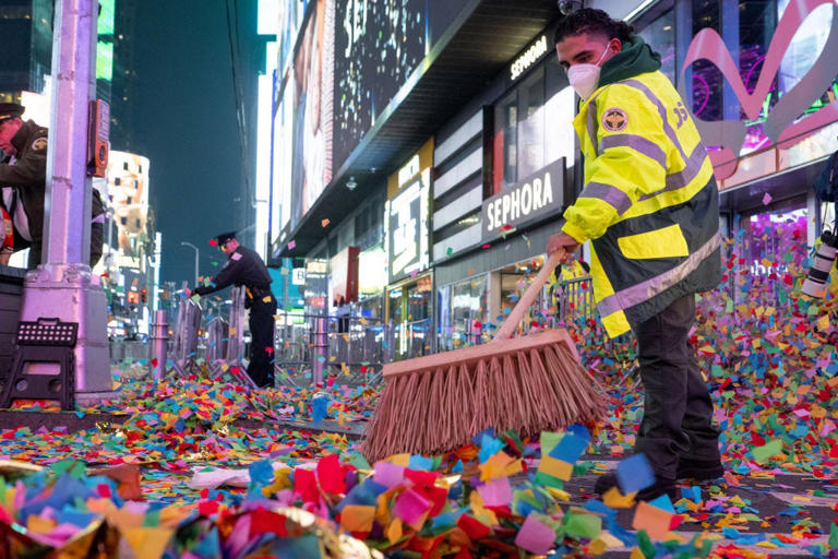 These New Year's fun facts will surprise all your party guests