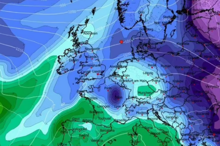 Exact date snow will hit UK in 2026 as weather map turns blue
