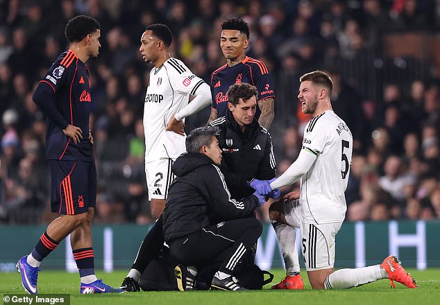 Fulham star suffers gruesome injury so bad he can't watch while medics ...