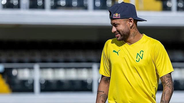Neymar se somete a una cirugía menor de rodilla mientras continúa su sueño de ganar el Mundial 2026