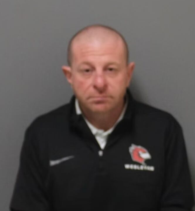 North Haven man arrested for DUI after crashing into state police cruiser