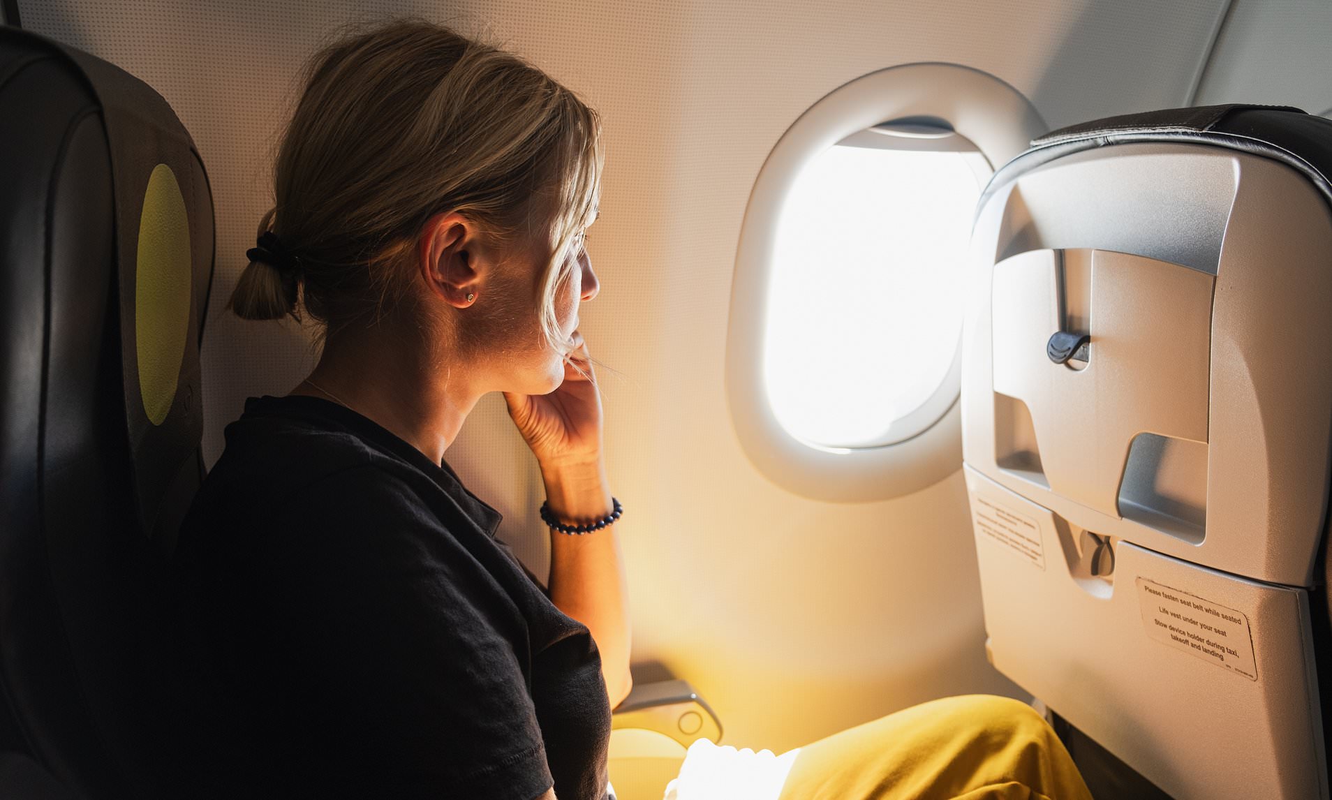 Revealed: What the weird scent you can smell before planes take off ...