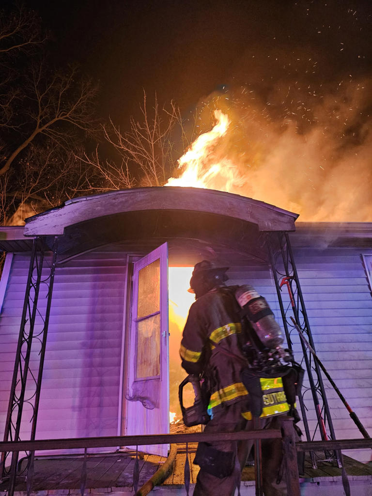 Decatur home suffers 'severe' smoke, water damage in overnight fire