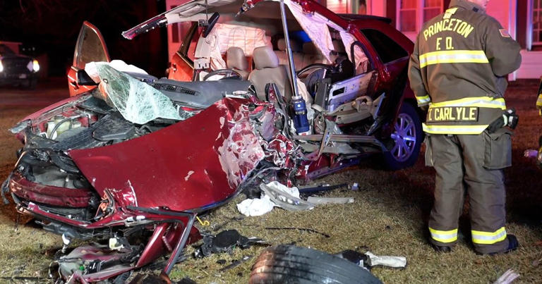 Three injured in Johnston County wreck