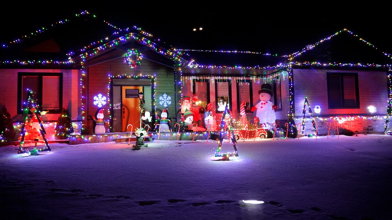 This PEI town is all lit up for Christmas, and a fun tour aims to show ...