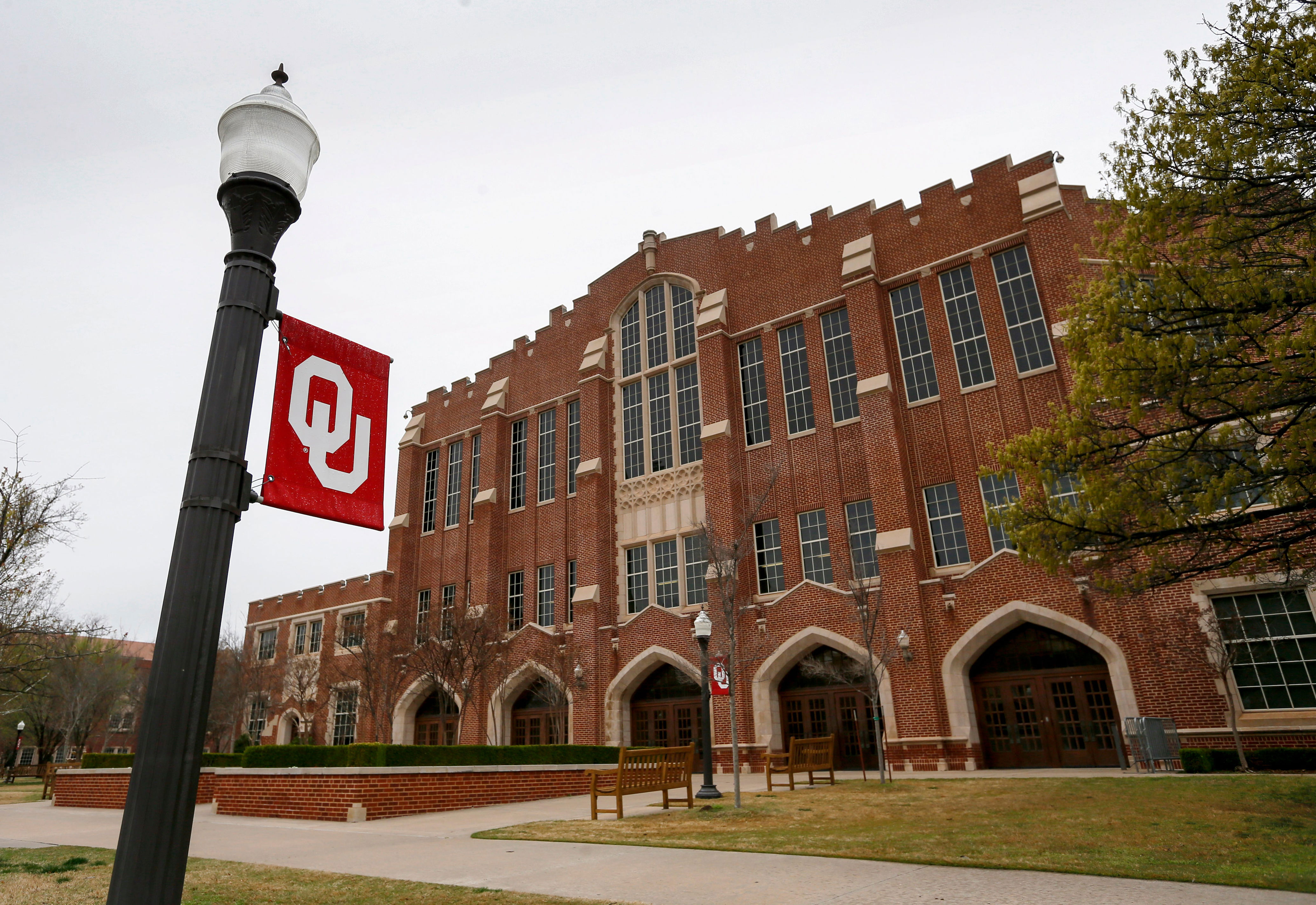 University of Oklahoma removes instructor after grading dispute on ...