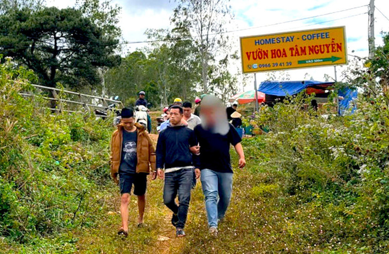 Khởi tố hai anh em ruột xông vào quán nhậu chém 3 người thương vong