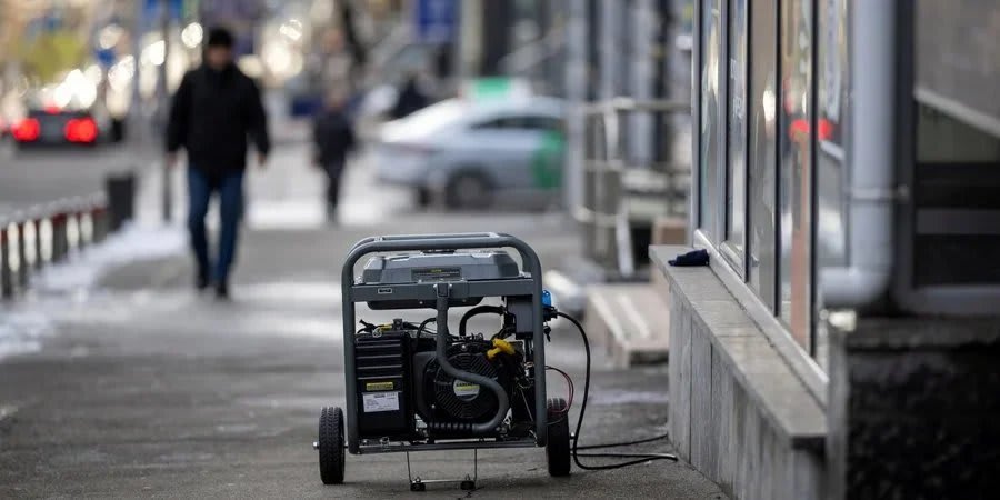 Three Ukrainian oblasts plunge into near-total blackout<br><br>