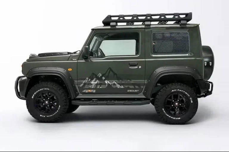Jimny o Defender? Ecco la mini Land Rover firmata Suzuki