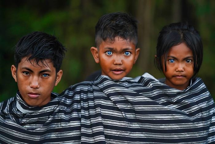 Photographer Documented An Indigenous Tribe With Strange Genetic Fluke That Causes Their Eyes To Turn Blue