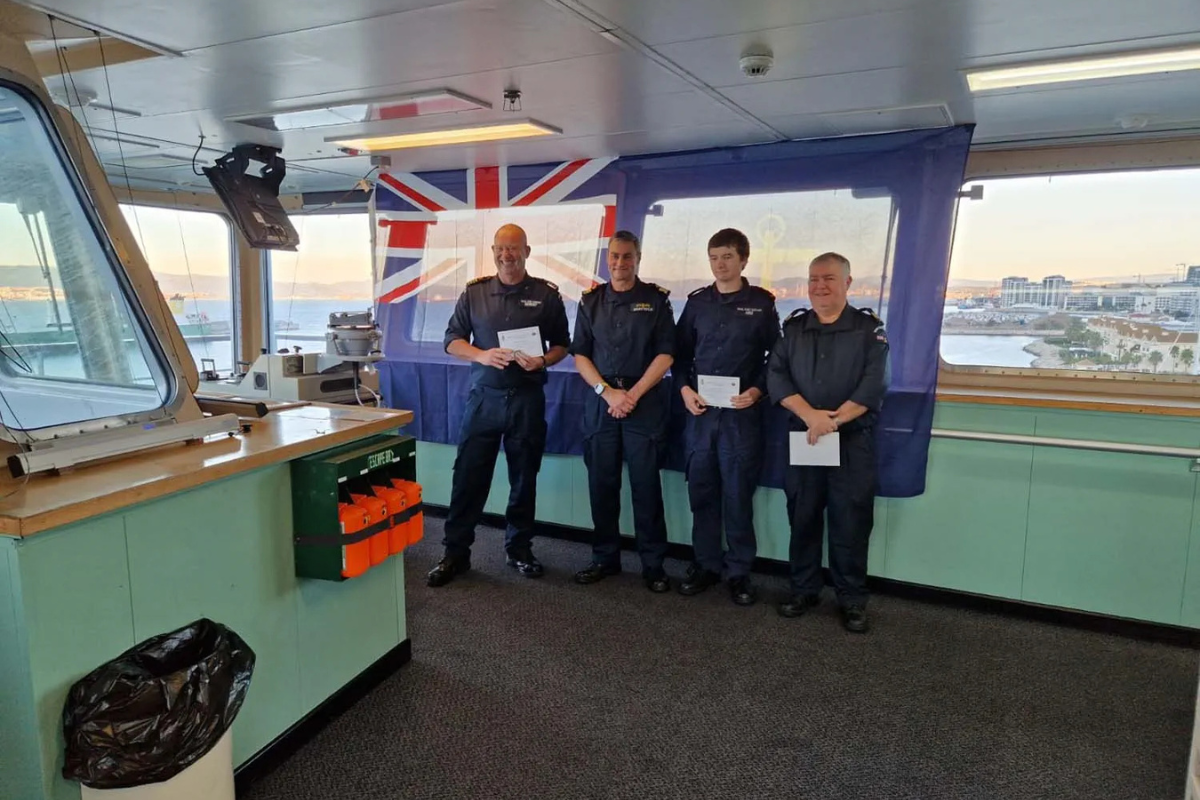 Unsung heroes of HMS Prince of Wales deployment honoured for their ...