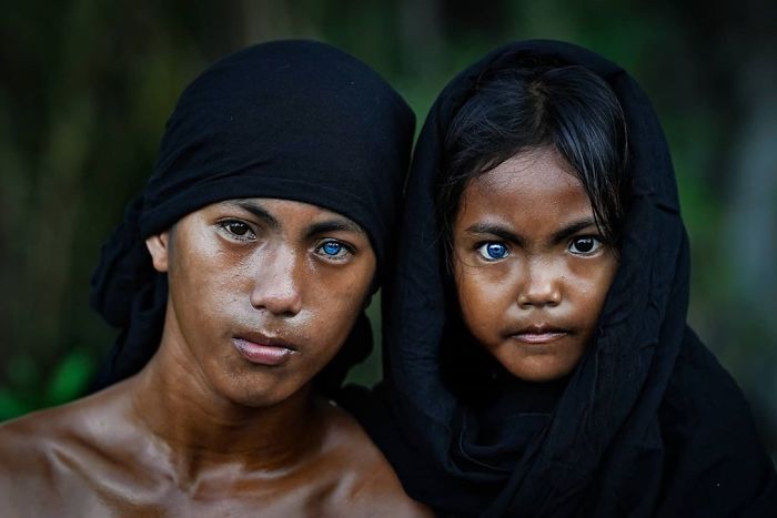 Photographer Documented An Indigenous Tribe With Strange Genetic Fluke That Causes Their Eyes To Turn Blue