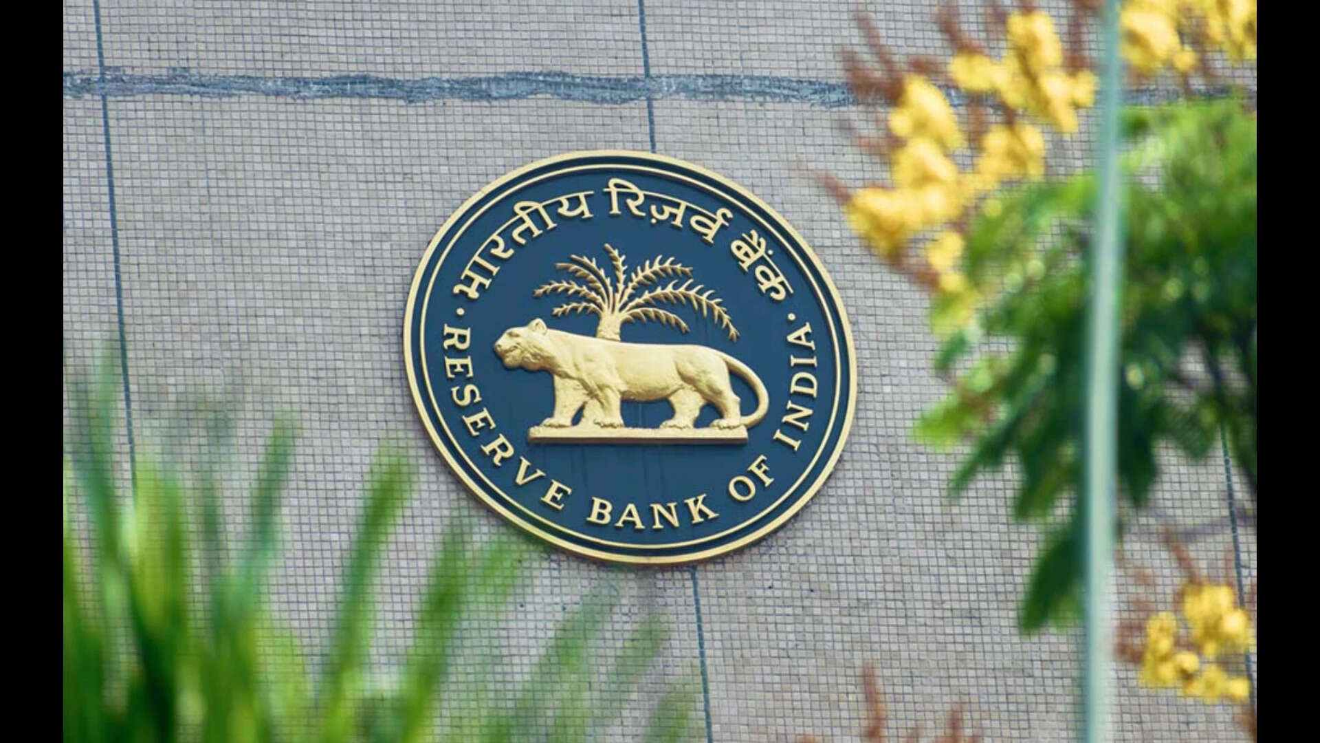 rbi-announces-rs-2-lakh-crore-omo-10-bn-usd-inr-swap-to-inject-liquidity