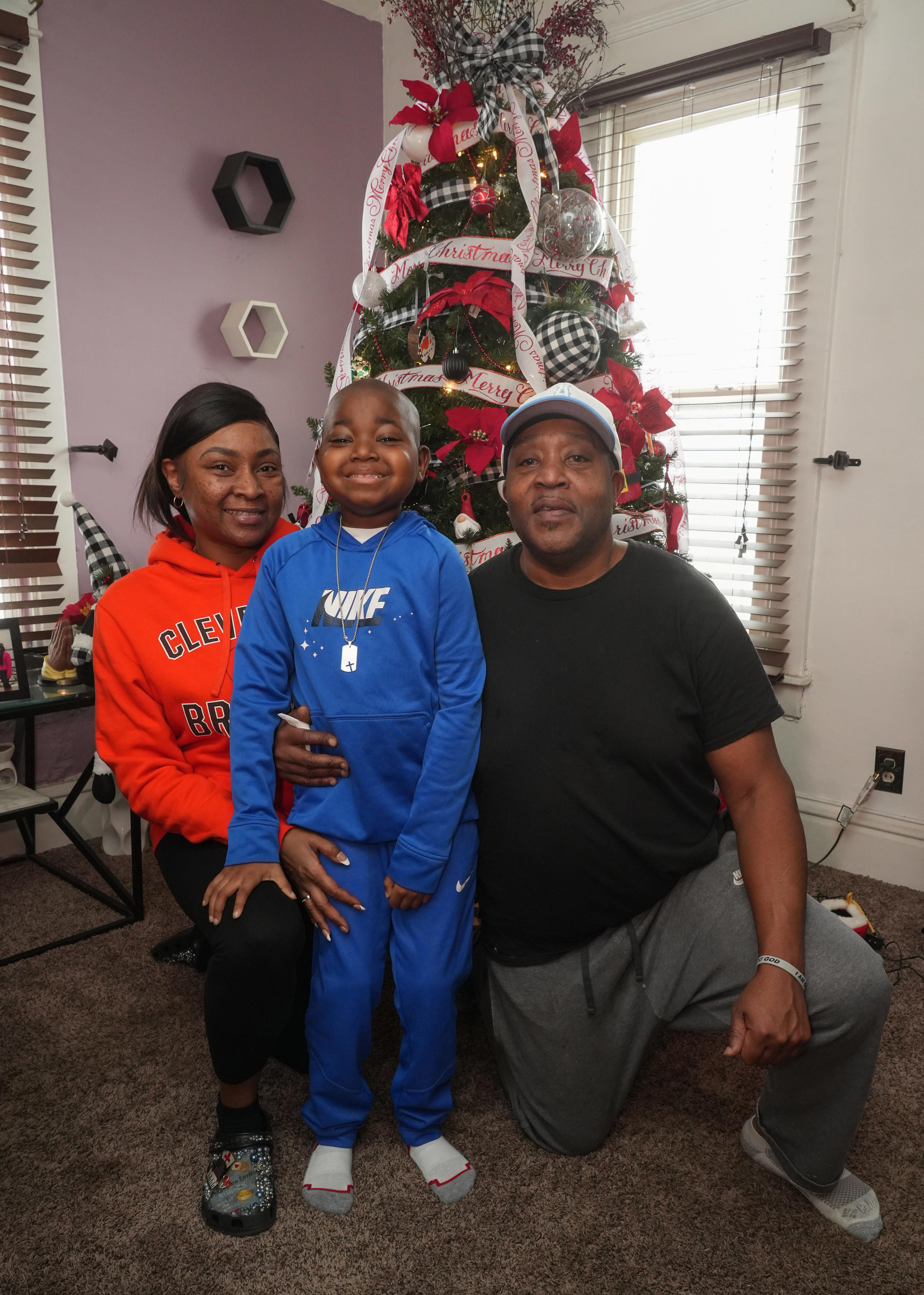 Battling cancer, Terrence Harris chases dreams, finds strength in ...