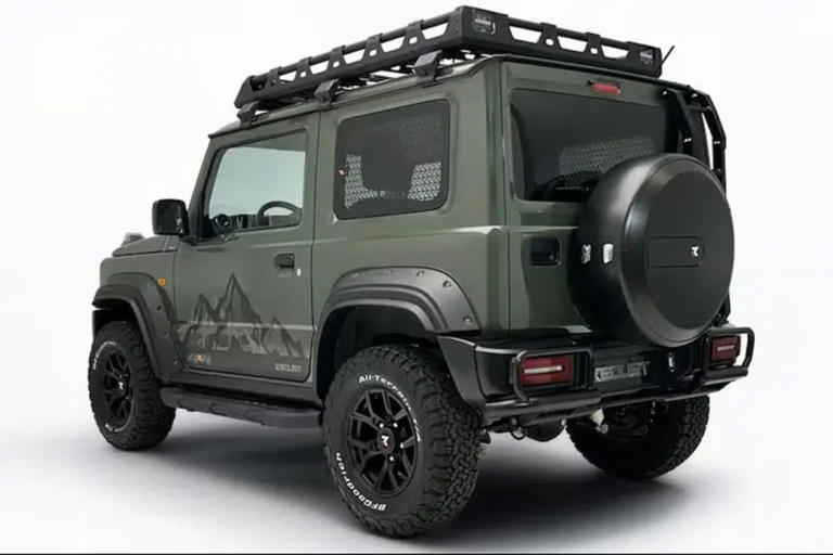 Jimny o Defender? Ecco la mini Land Rover firmata Suzuki