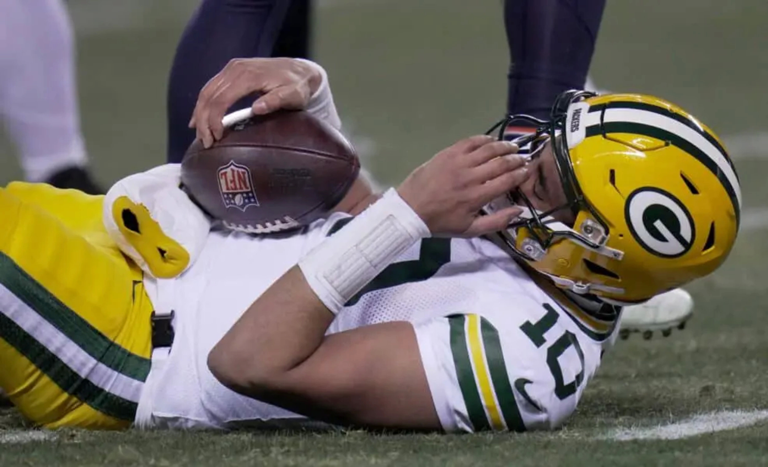 Packers’ Matt LaFleur has 2-word message on hit that knocked Jordan ...
