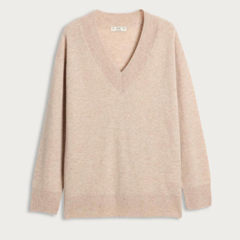 I can't stop telling everyone about this style steal. It's the cheapest ...