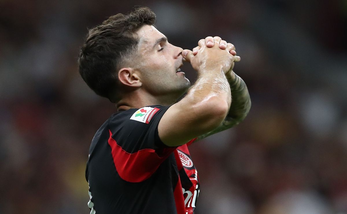 Christian Pulisic loses AC Milan teammate as Champions League winner agrees contract termination<br><br>