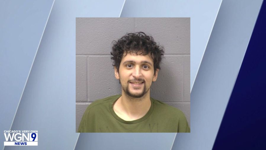 Man accused of robbing Frankfort gas station at knifepoint<br><br>