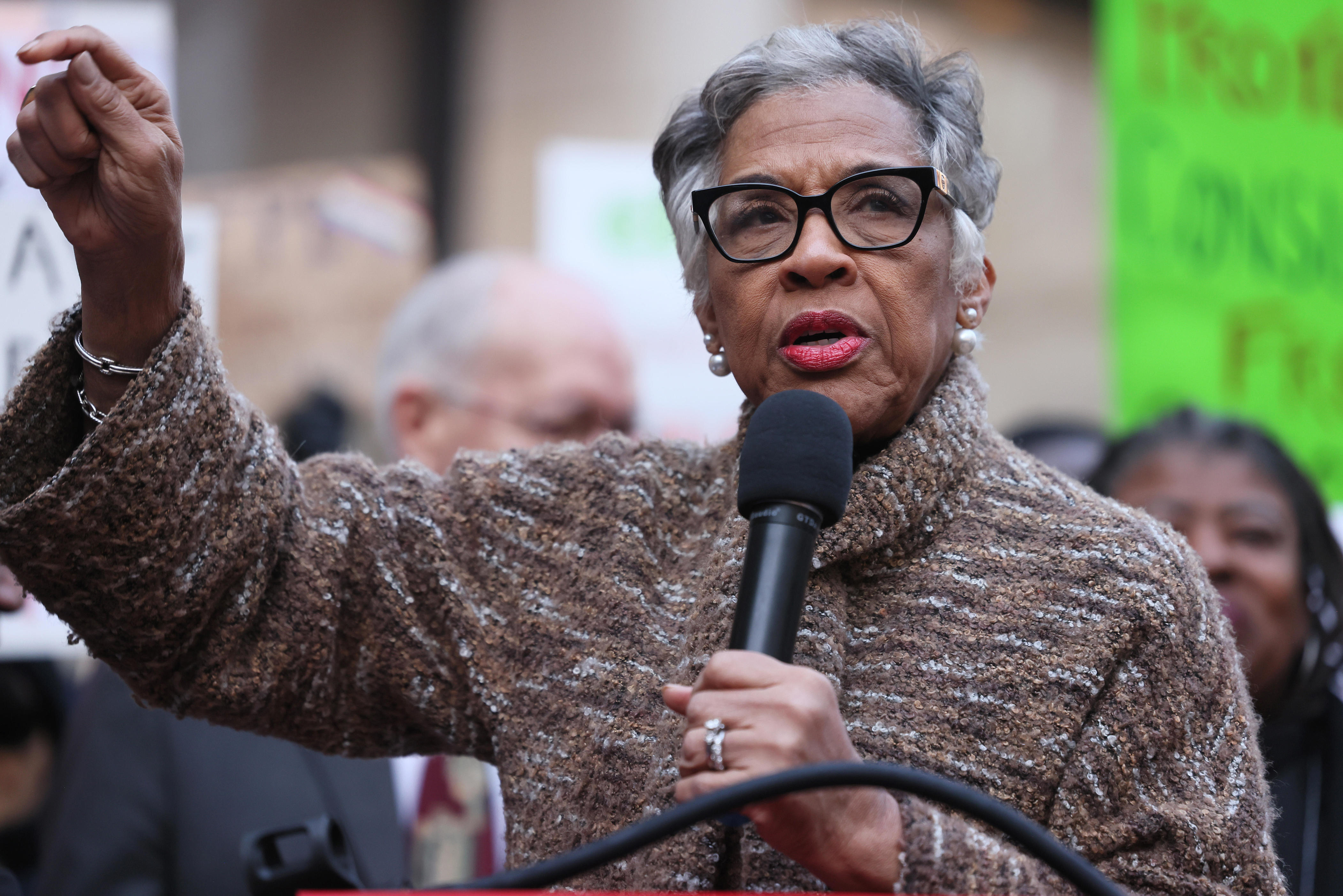 Rep. Joyce Beatty sues to remove Trump's name from Kennedy Center