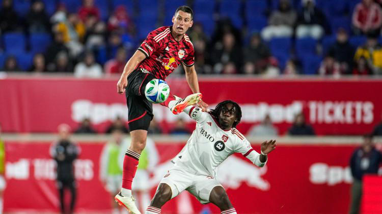 DC United acquires Sean Nealis
