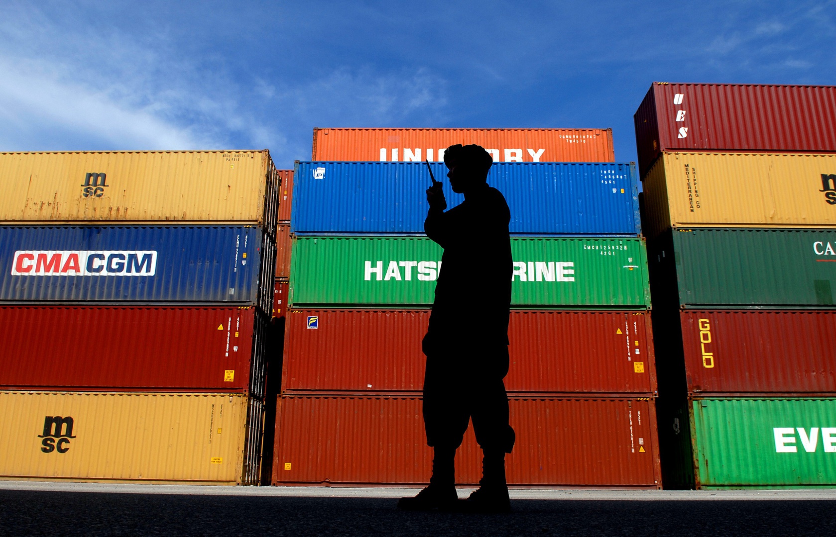 México logra superávit comercial de 663 millones de dólares en noviembre