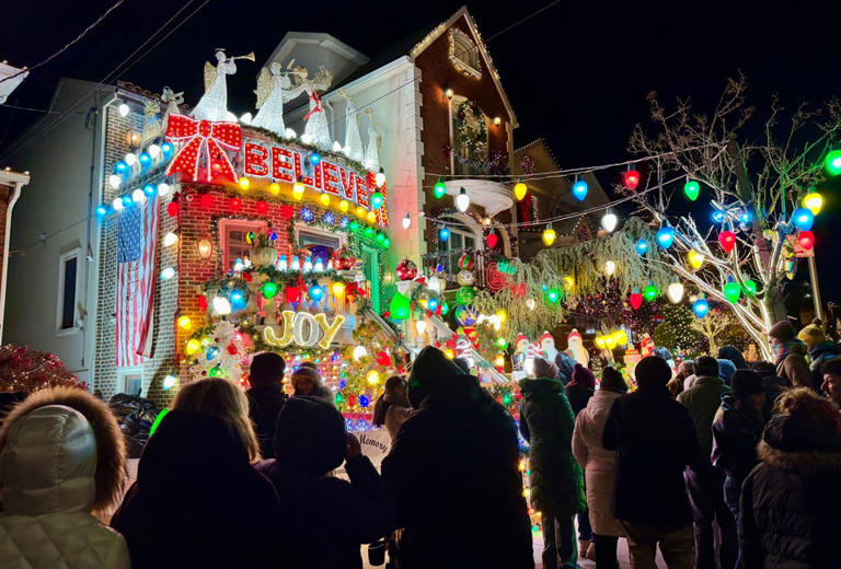 Christmas weekend 2025 in NYC top things to do: Caroling, Kwanzaa, and more