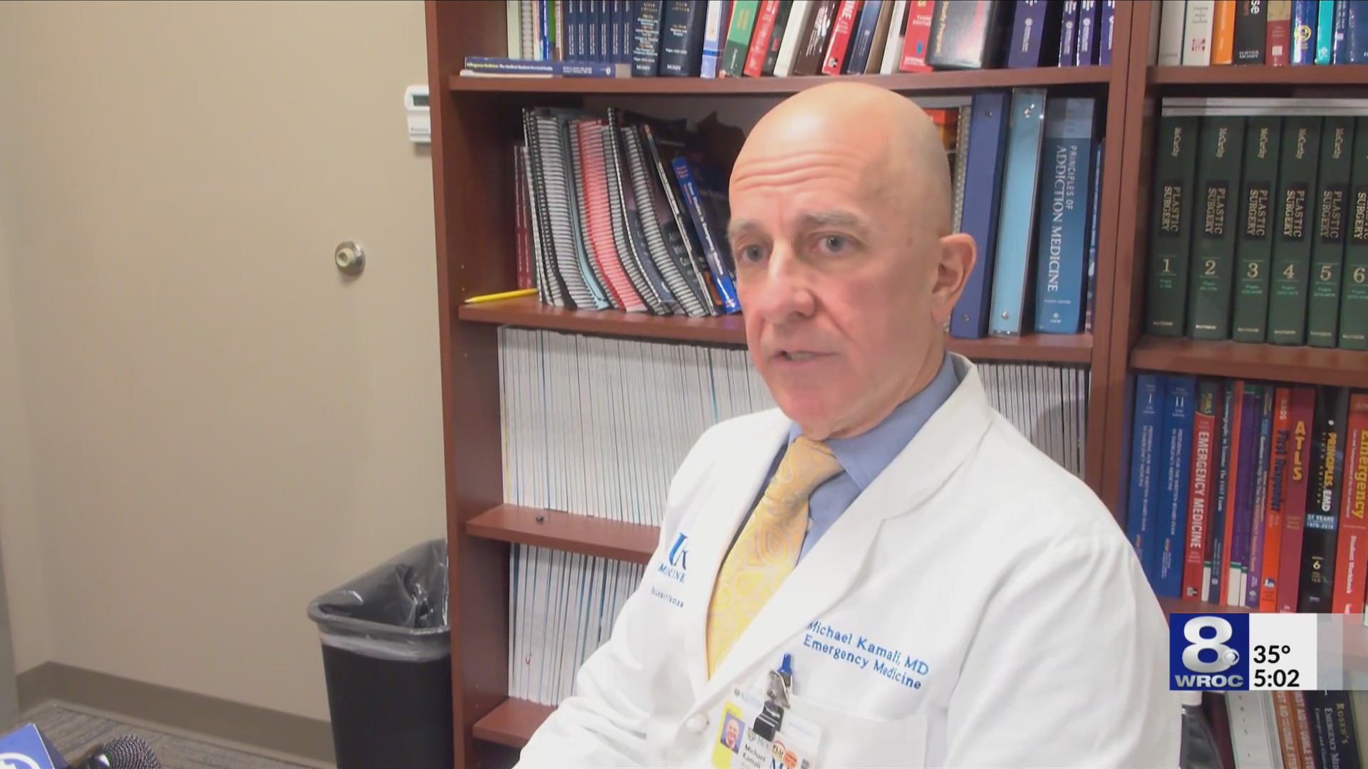 'Heroes': Strong Hospital doctor details care of officers shot on Chili ...