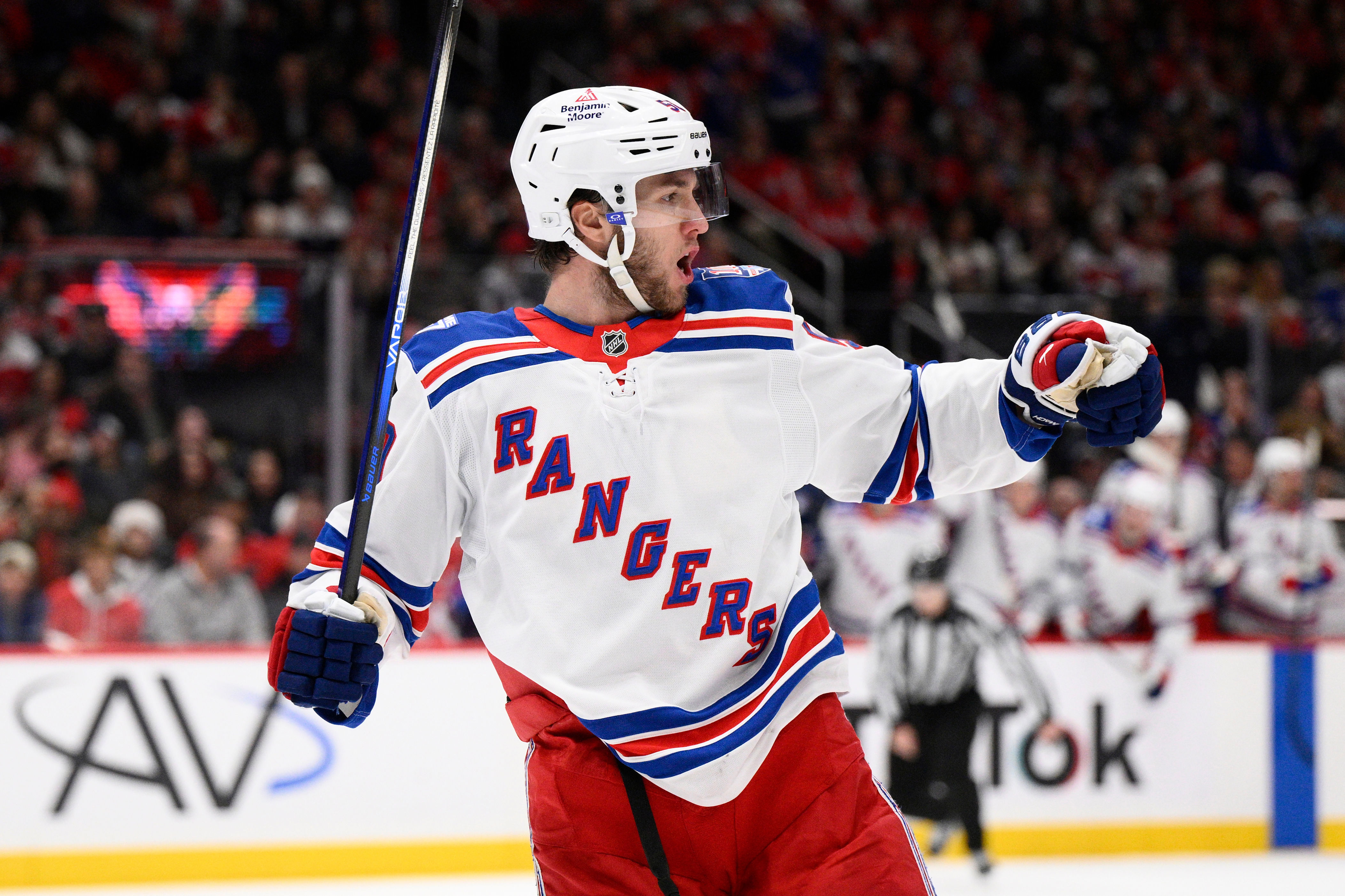 Rangers score 5 goals in the 3rd period to beat the Capitals 7-3 for another road win<br><br>