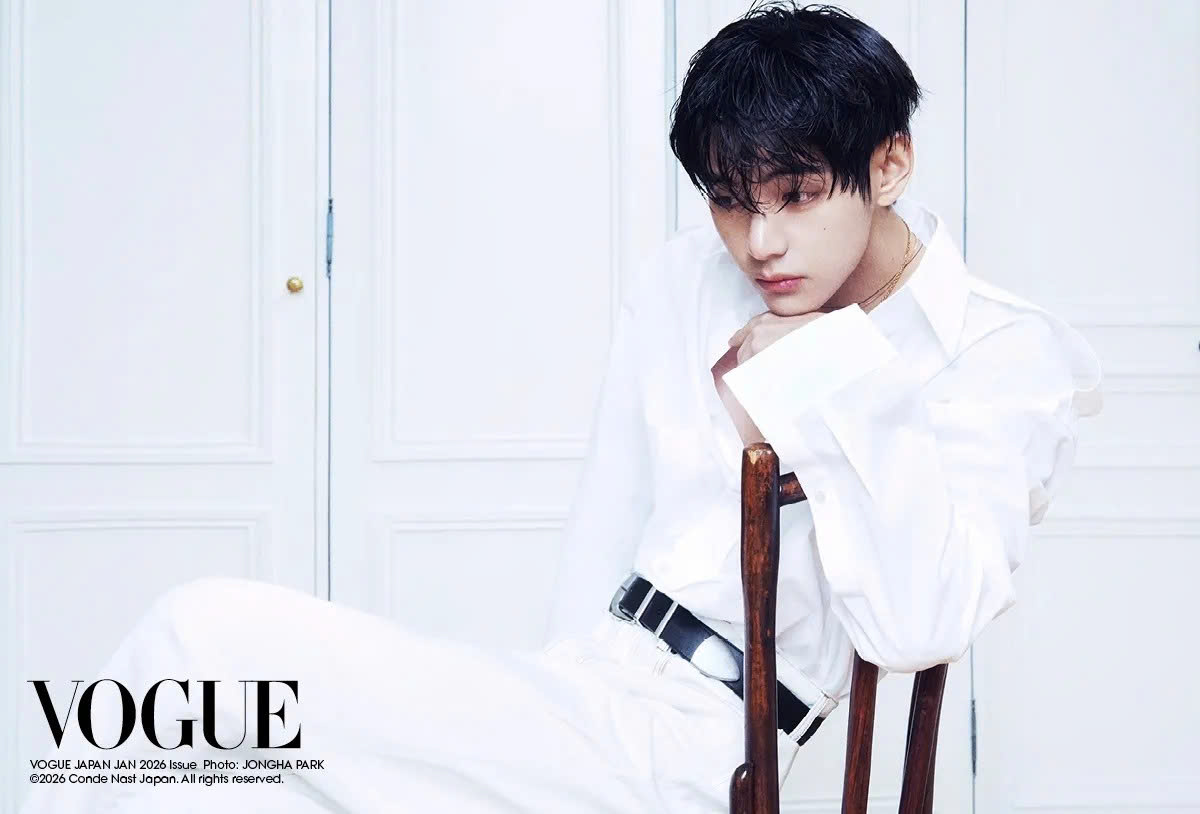 V BTS mang vẻ đẹp hoài cổ lên bìa Vogue