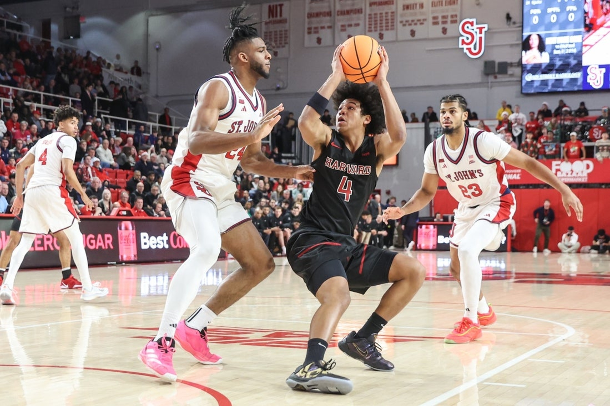 St. John's starts slow, then roars past Harvard
