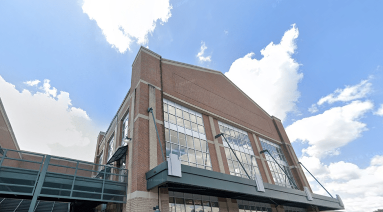 Former Walmart building near University of Tennessee campus sold for ...