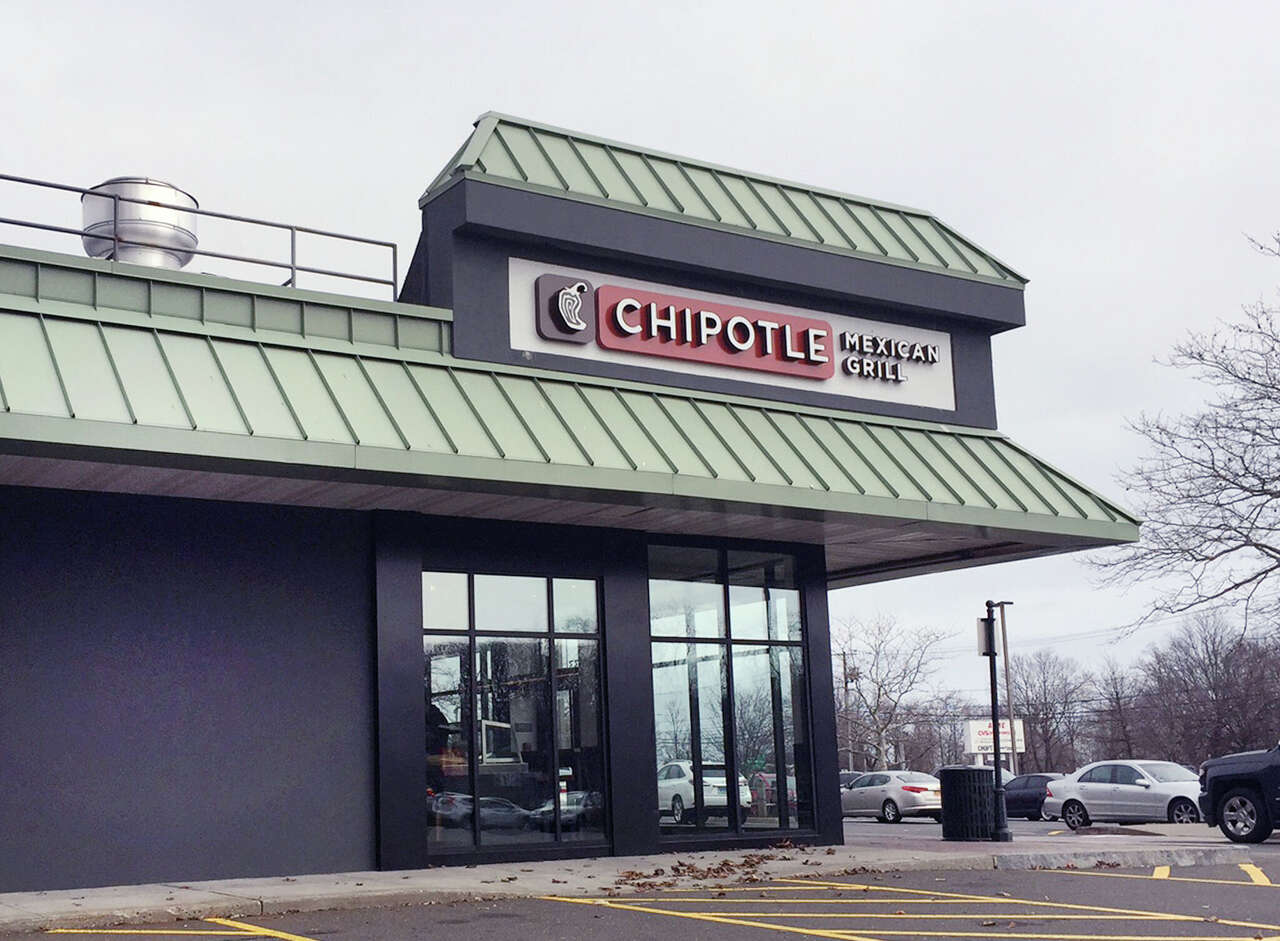 Chipotle expands in Connecticut, opening two new restaurant locations in Colchester, Darien<br><br>