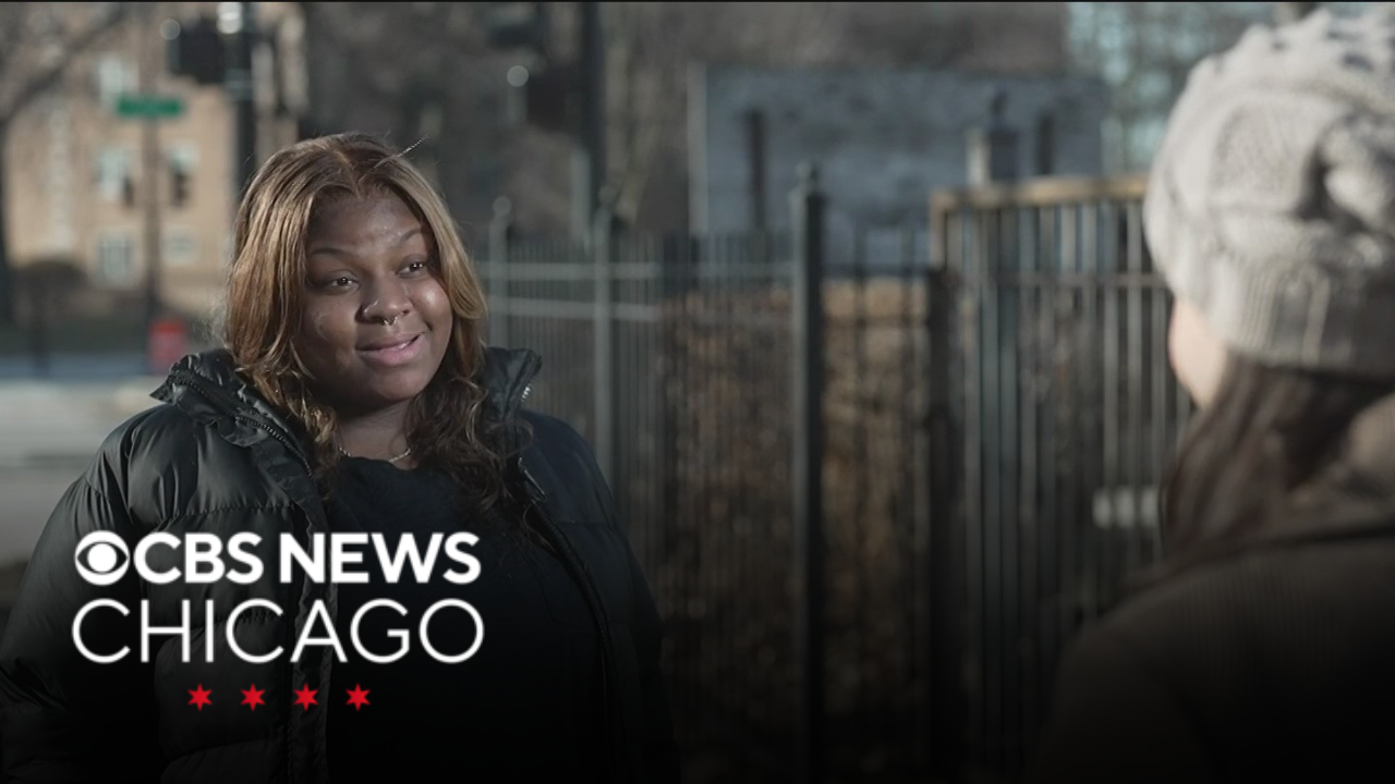Woman recounts helping victim in deadly shooting on CTA Pink Line train ...