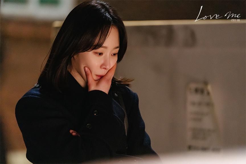 7 Topeng Jun Kyung untuk Menyembunyikan Kesepian di "Love Me"