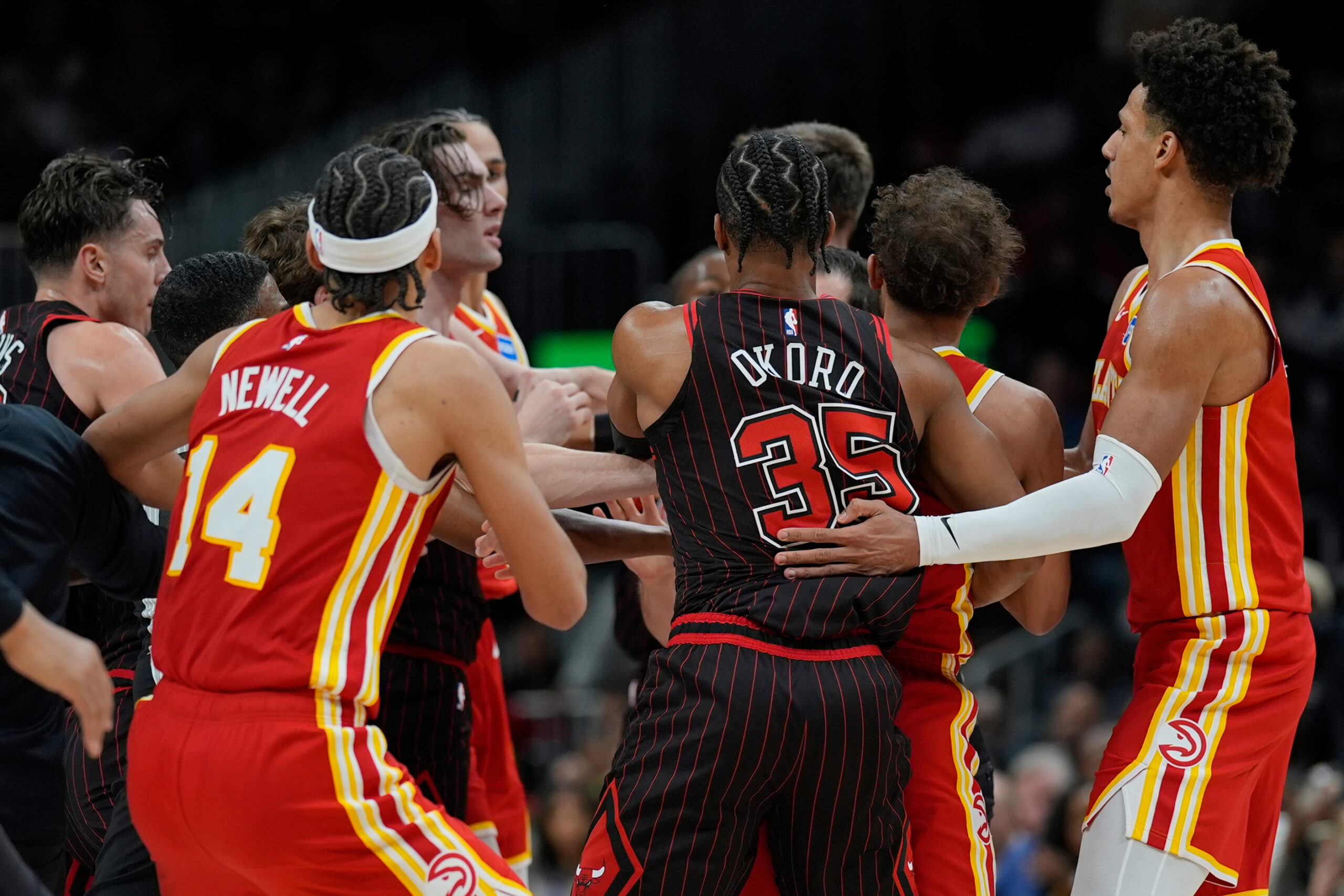 NBA: Bulls rally from late 10-point deficit to survive Hawks