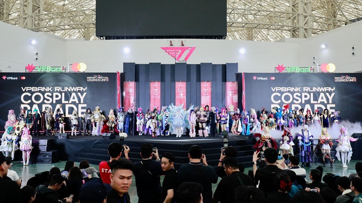 Cosplay, eSports và bản sắc game thủ hội tụ tại VPBank Runway Cosplay ...