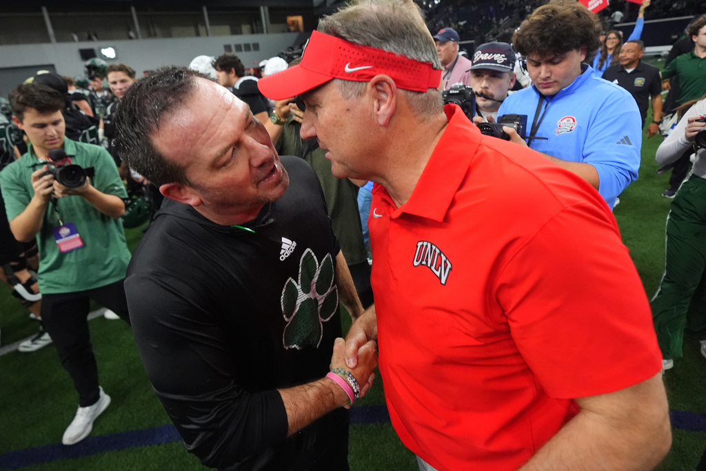 Sieh Bangura runs for 149 yards and a score, helps Ohio beat UNLV 17-10 ...