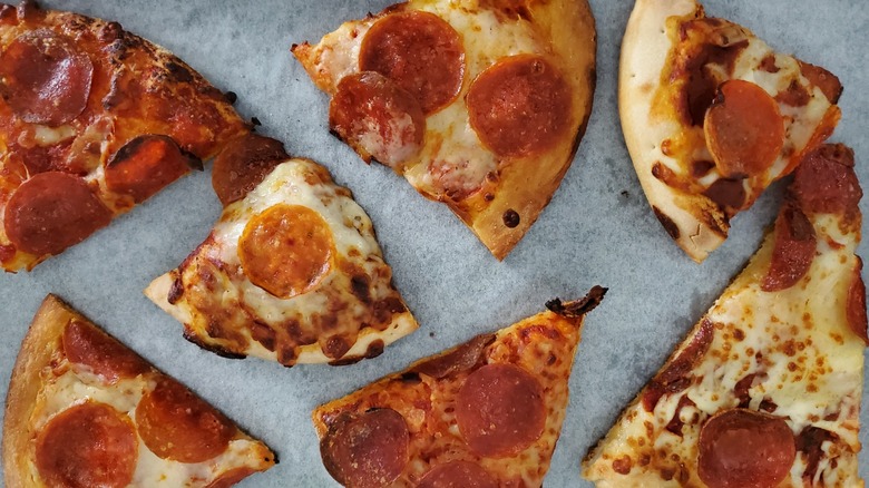 7 chain pepperoni pizzas, ranked worst to best
