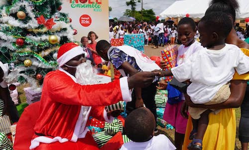Les enfants de Fougamou dans la ferveur de « Noël Ensemble » du couple présidentiel
