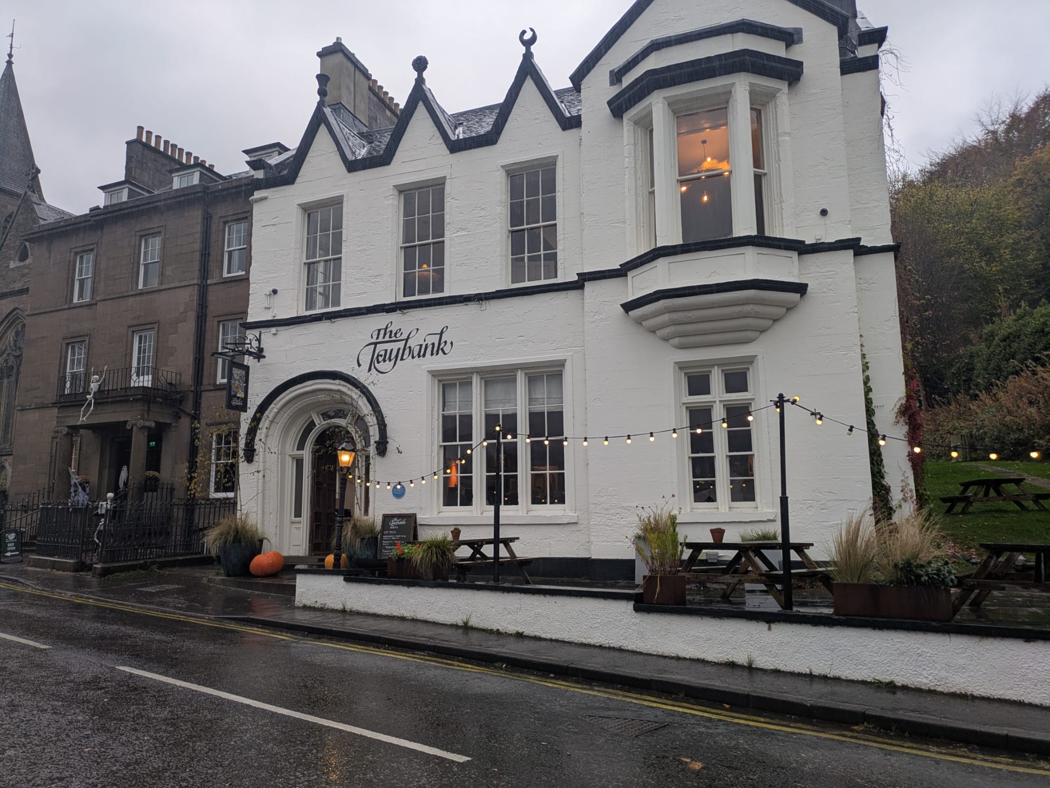 I stayed in 'cosy' riverside Scottish hotel in 'most dog friendly town ...