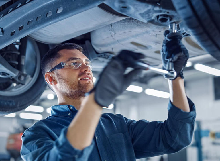 7 car problems that start small and get expensive fast, according to a ...