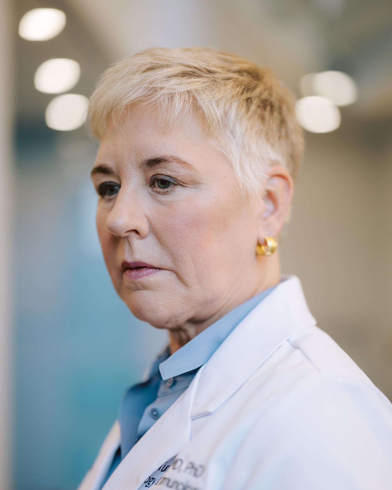 La Dra. Jane Turner fue una de los 10 patólogos independientes que firmaron una petición en apoyo a Robert Roberson, afirmando que los profesionales en sus funciones "deberían estar dispuestos a reconsiderar cualquier opinión previa". (Bryan Birks para NBC News)