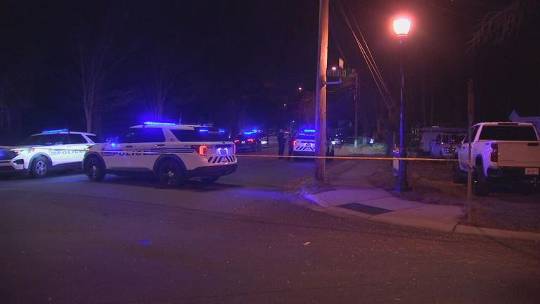 Homicide investigation underway after deadly stabbing in west Charlotte