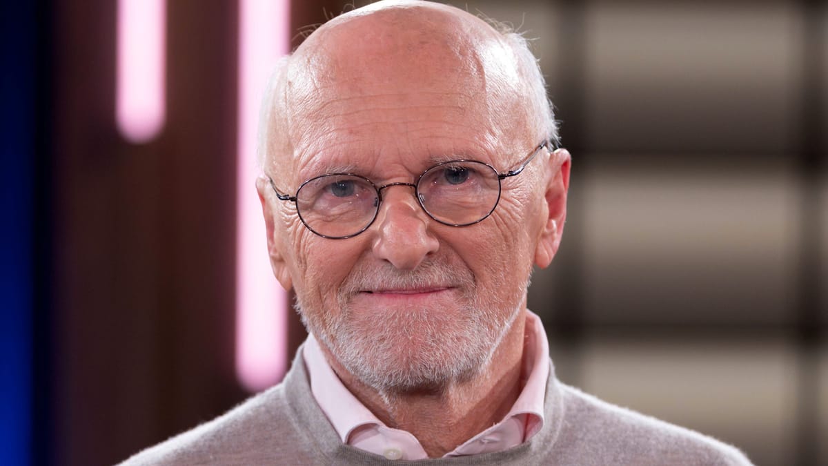 Dirk Roßmann (Archivbild): Der Unternehmer steigt nach einem Medienbericht als Investor beim Elbtower-Bau ein. (Quelle: IMAGO / Rainer Unkel)