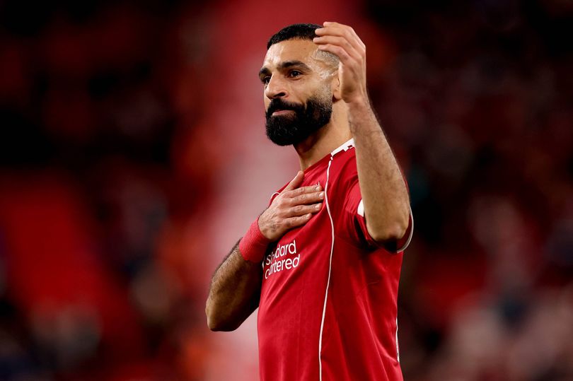 La disputa entre Mohamed Salah y Arne Slot llegó en el momento justo, afirma la ex estrella del Liverpool