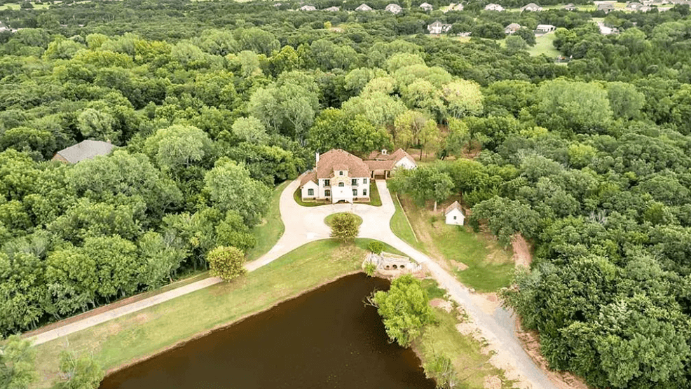 Red dirt riches: Mediterranean home offers luxury living on 8 acres for ...