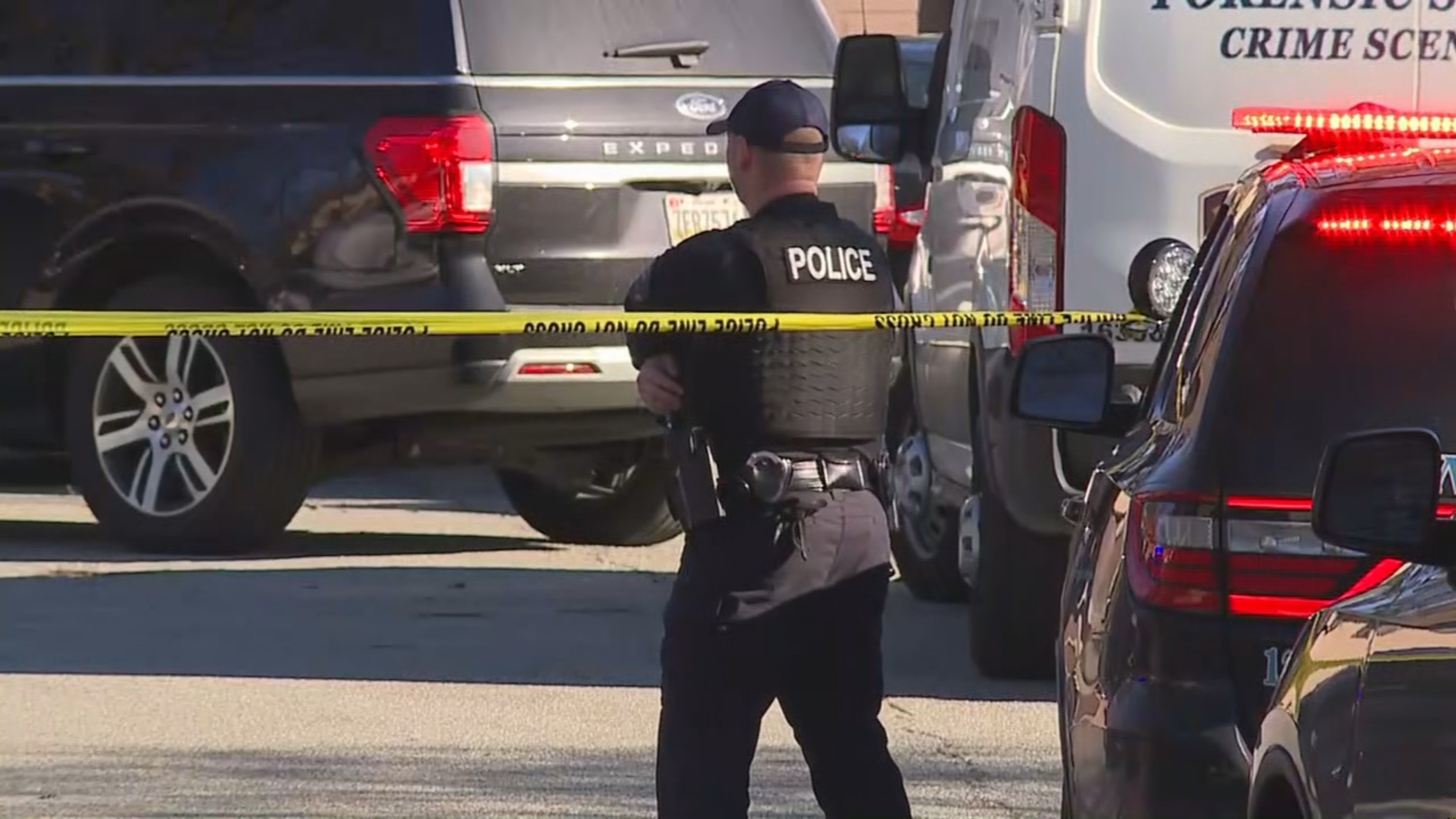 2 hurt in shooting involving ICE agents<br><br>