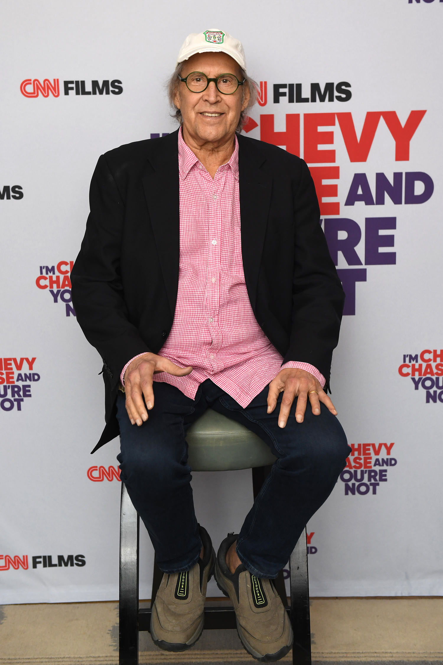 how many seasons was chevy chase on snl - Ilustrasi 2